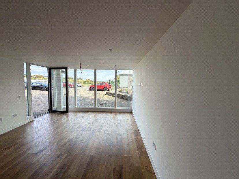 Property photo 3 of 4 Picture No. 04