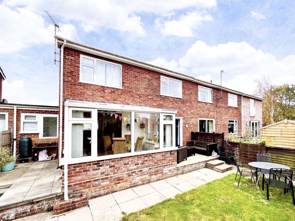 Property photo 2 of 16 Picture No. 35