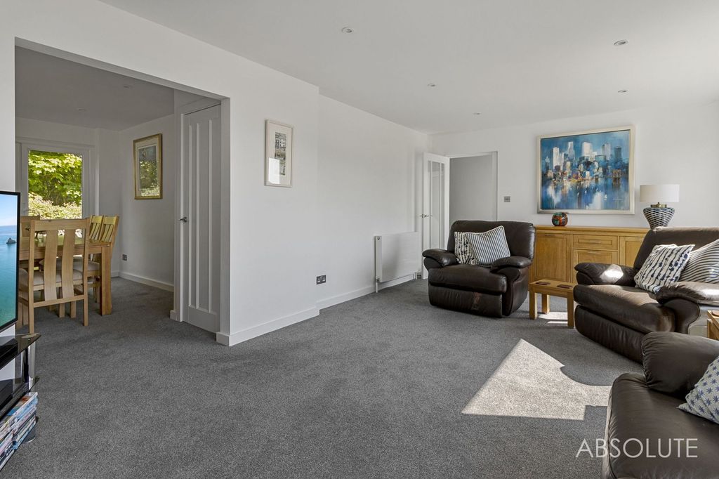 Property photo 3 of 24