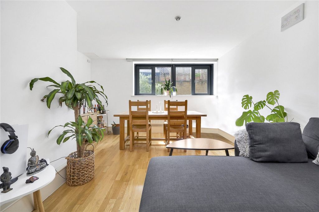 Property photo 1 of 19 Picture No. 24