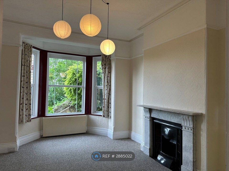 Property photo 2 of 10 Lounge Looking South