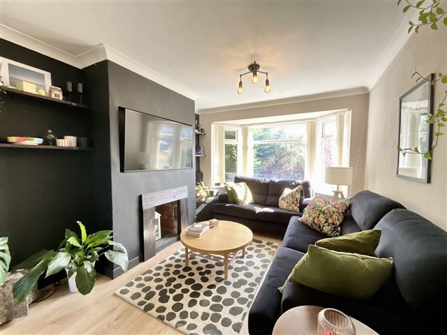 Property photo 2 of 20 Lounge