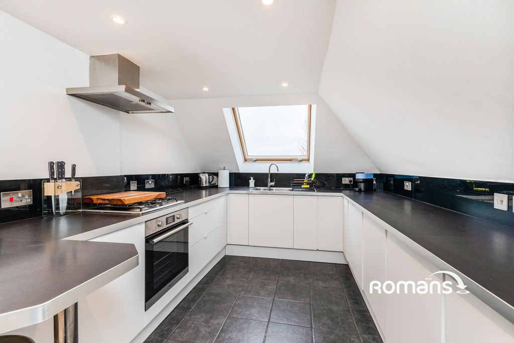 Property photo 3 of 12 Pbox-Img.Jpg