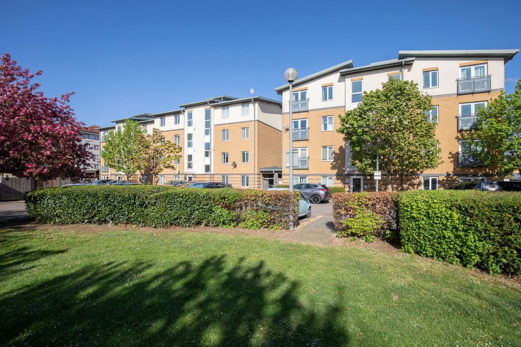 Property photo 1 of 10