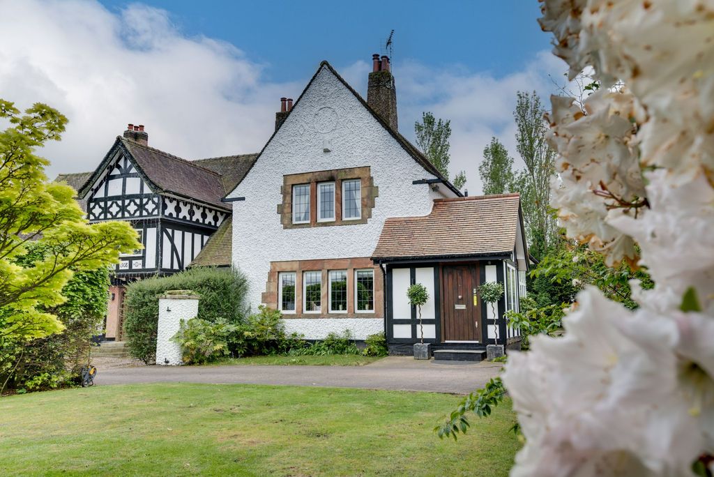 Property photo 1 of 54