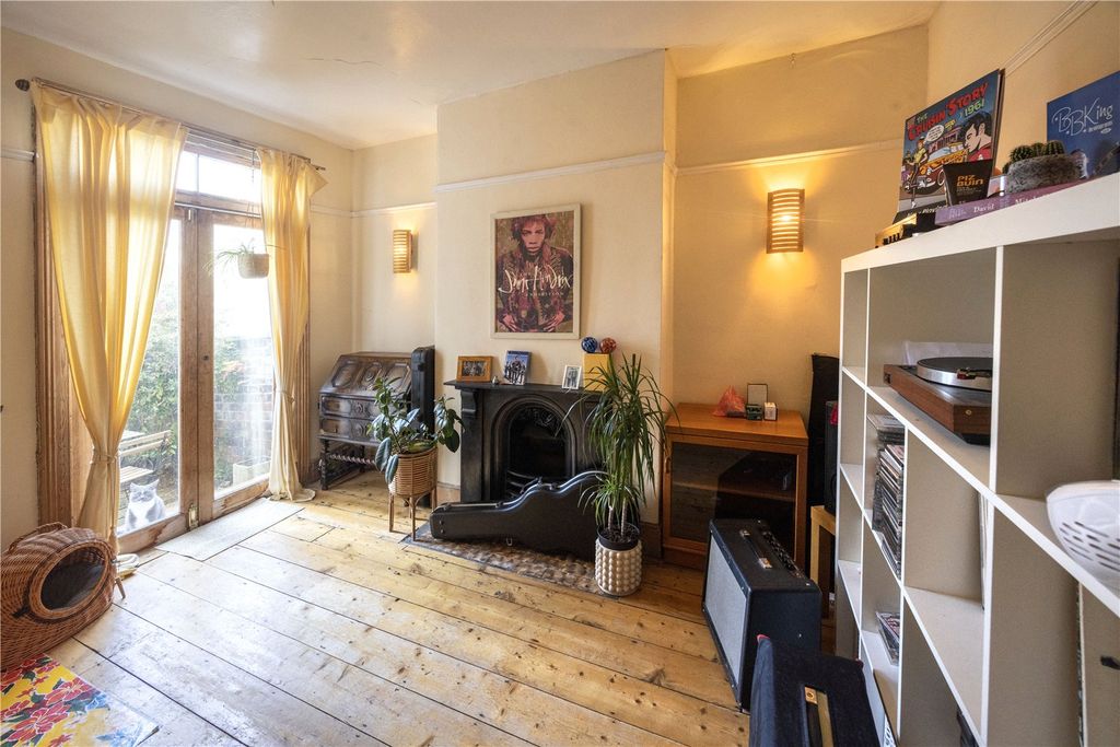 Property photo 2 of 12 Picture No. 08