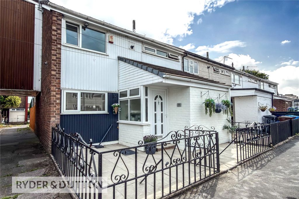 Property photo 1 of 19 External