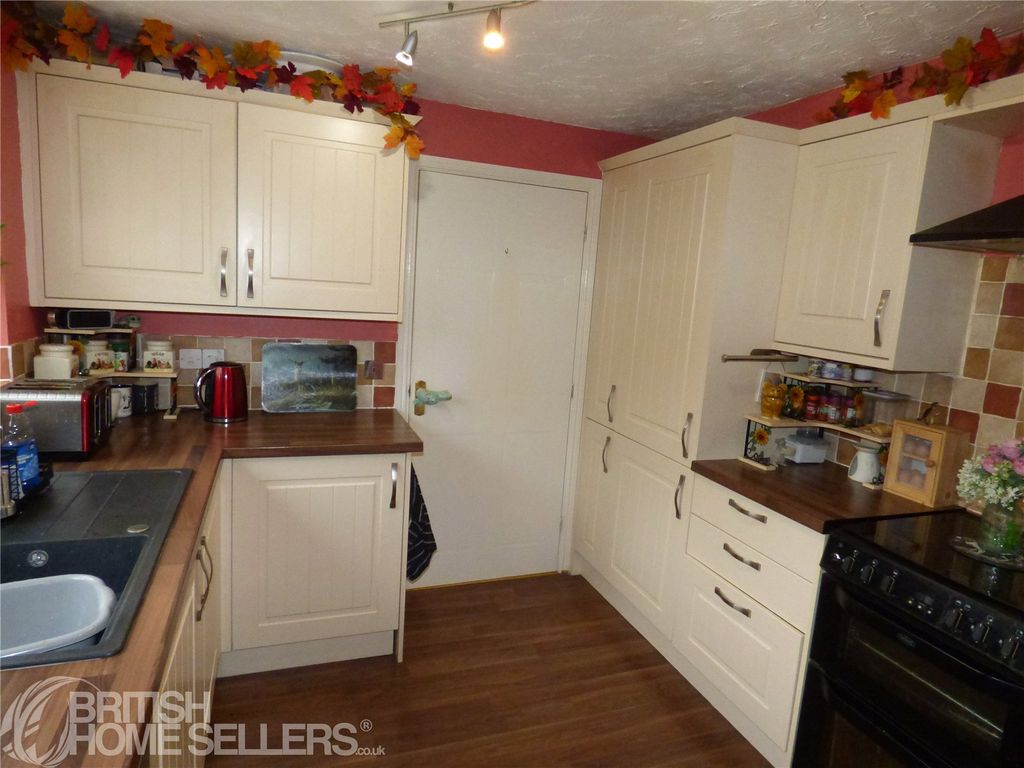 Property photo 3 of 21 Picture No. 11