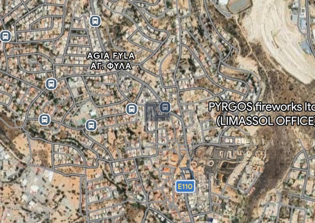 Property photo 1 of 3