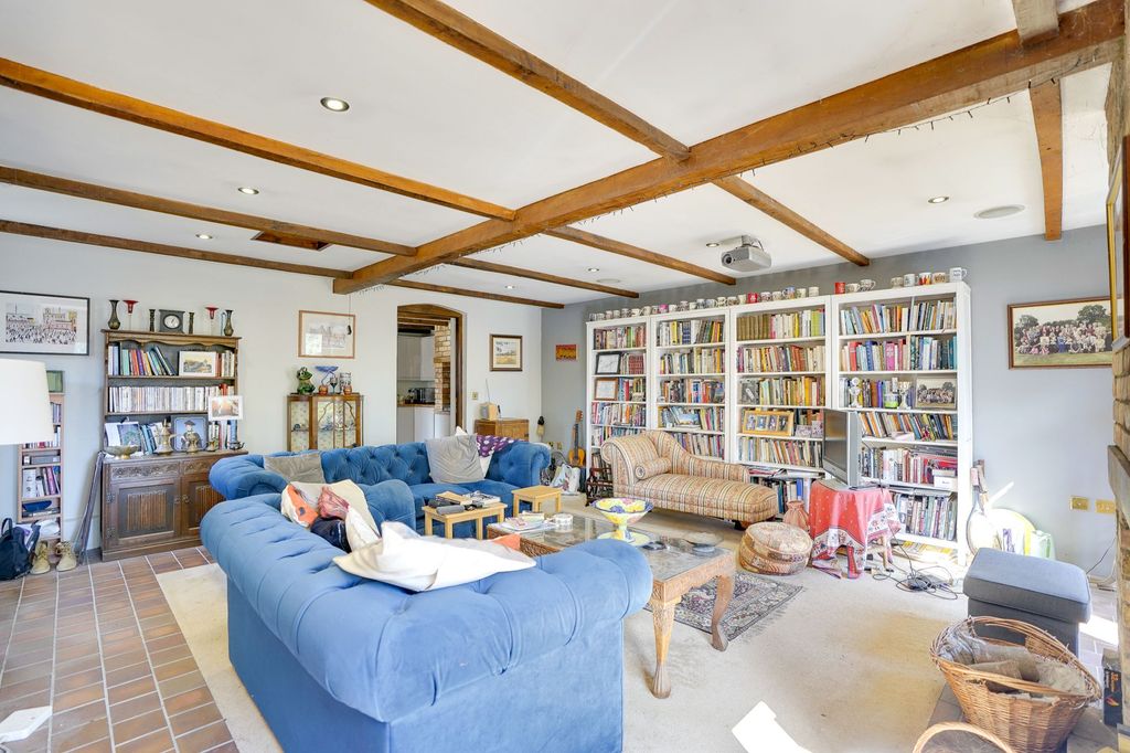 Property photo 2 of 15