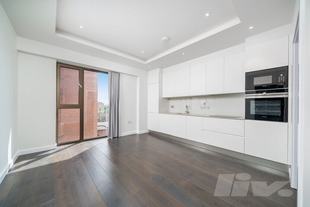 Property photo 1 of 11 Photo 7