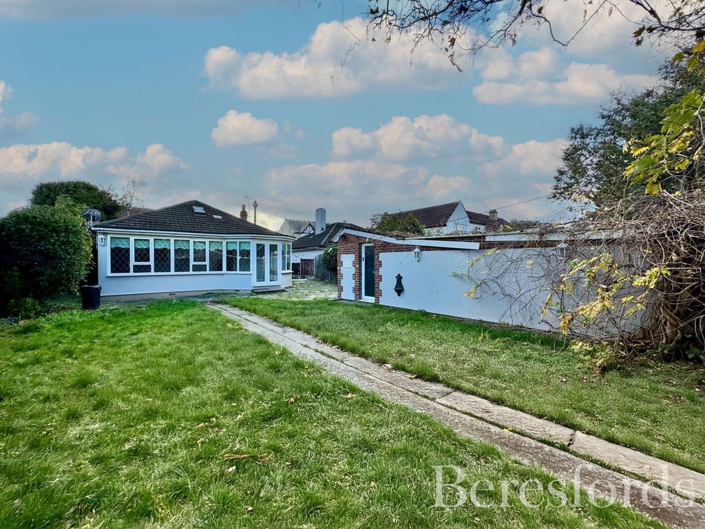 Property photo 2 of 15 Picture No. 01