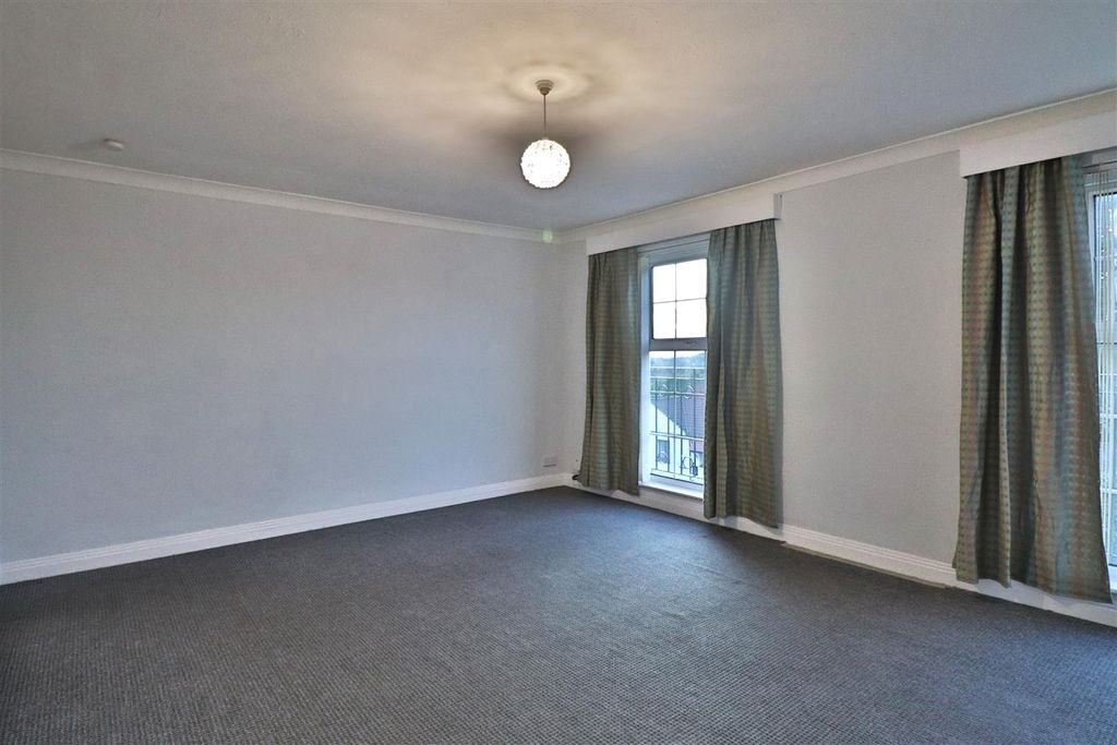 Property photo 3 of 10 Woodview - Lounge 2.Jpg