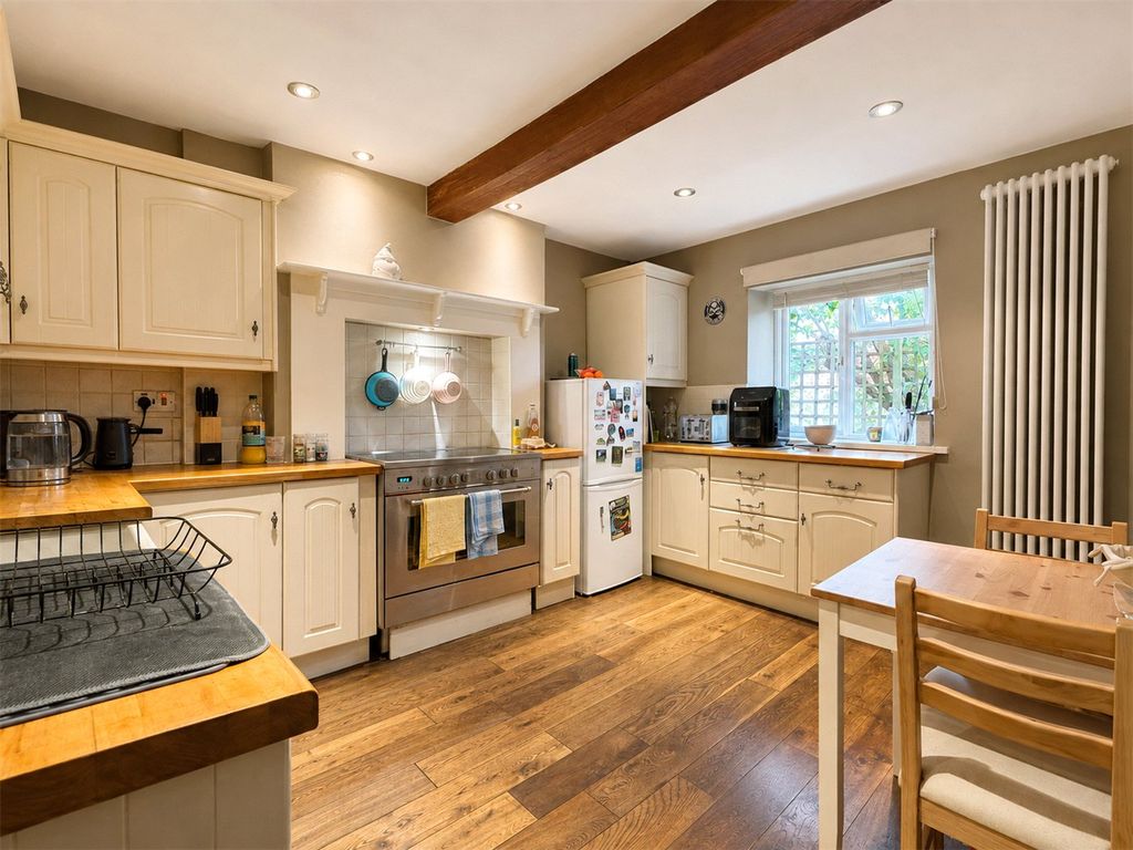 Property photo 2 of 12 Picture No. 12