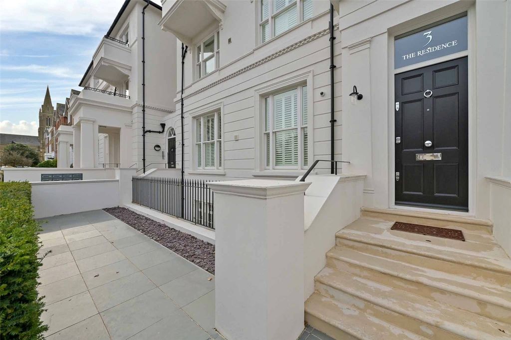 Property photo 1 of 27 Front