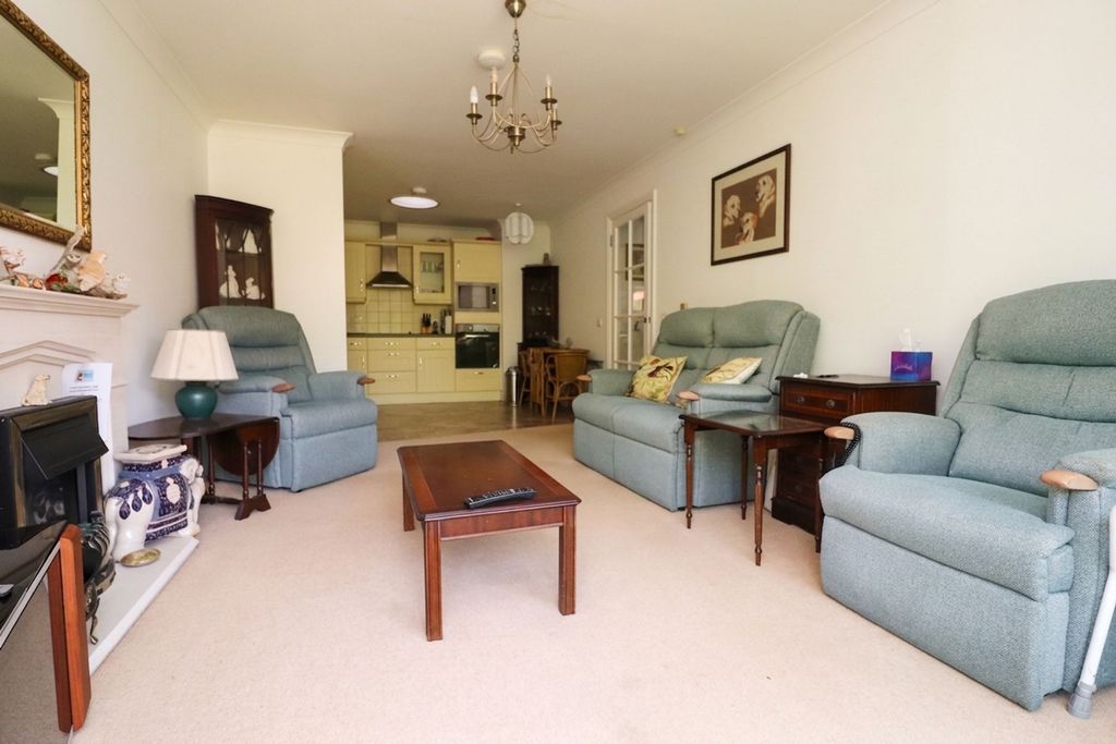 Property photo 3 of 13