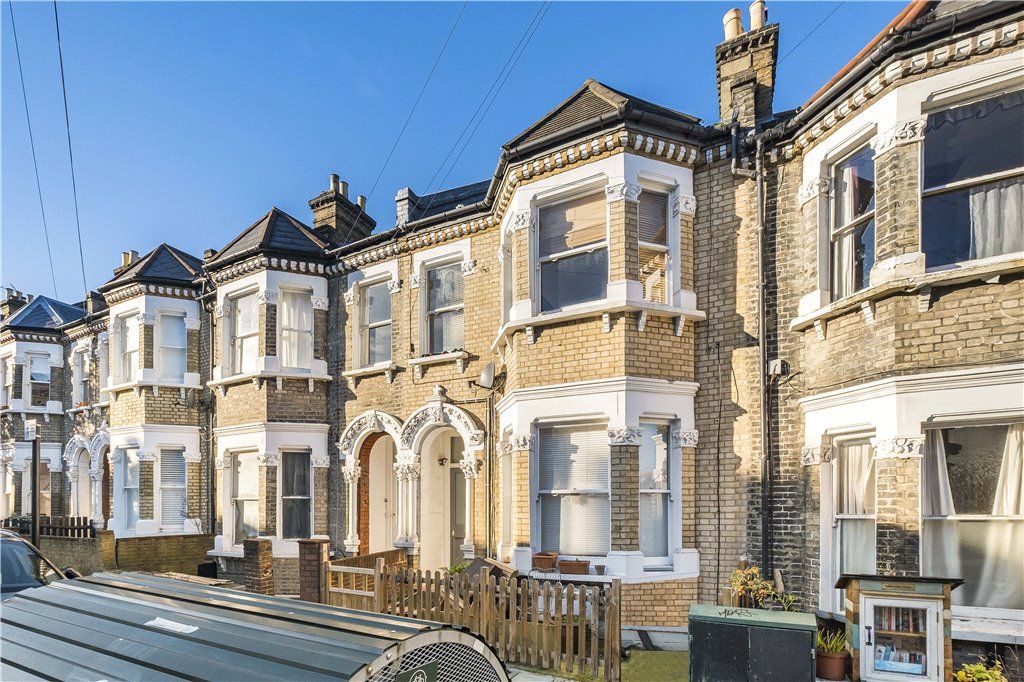 Property photo 1 of 8 Exterior