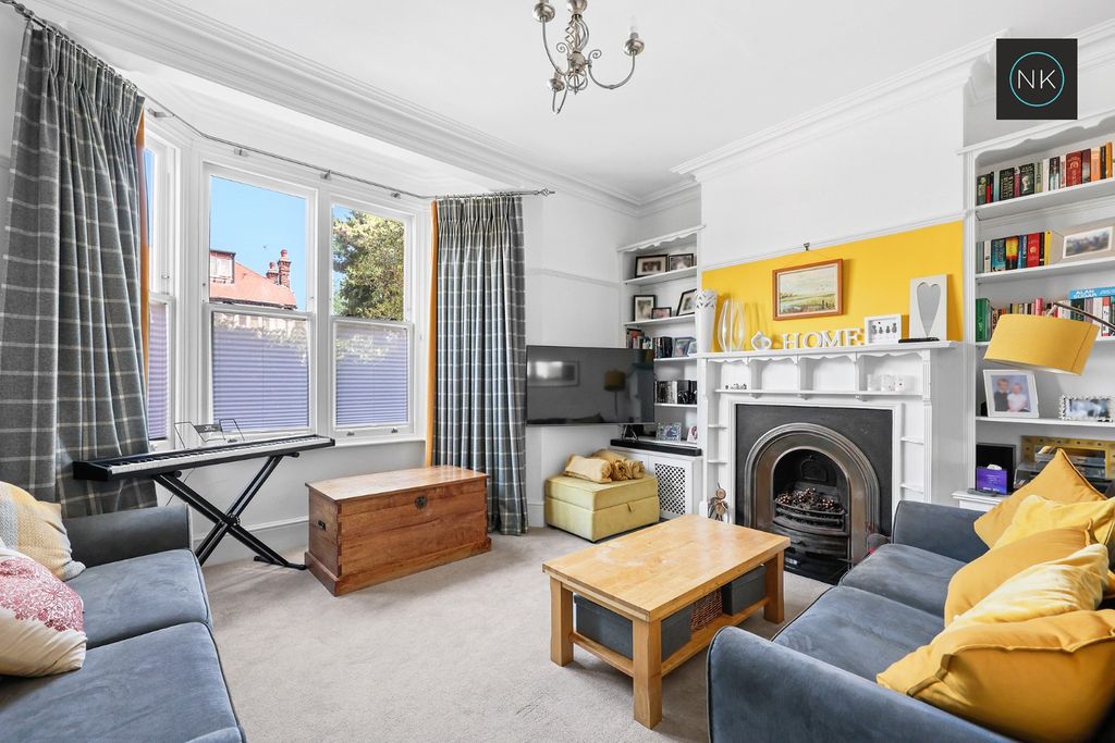 Property photo 2 of 32 4692444