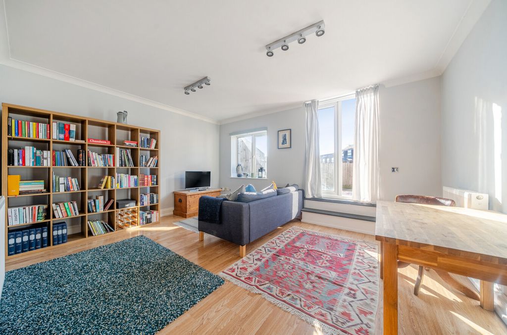 Property photo 2 of 13 1450041-29-69Ea5d...