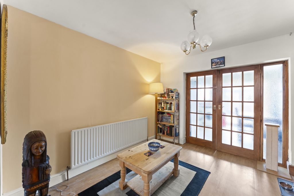 Property photo 3 of 12 Photo 2