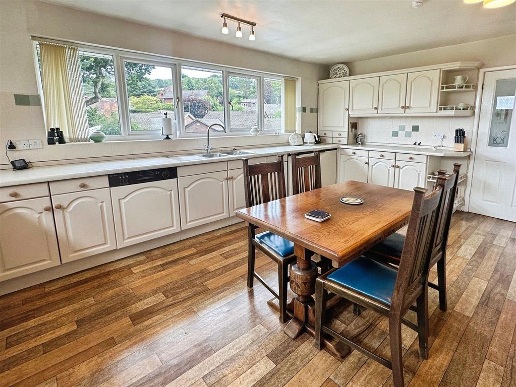 Property photo 2 of 40 Kitchen