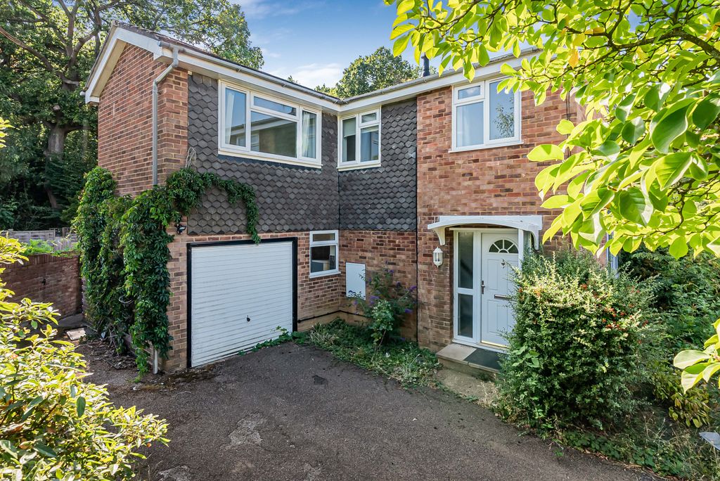 Property photo 1 of 18
