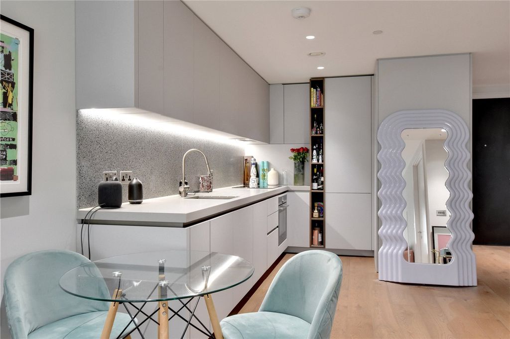 Property photo 2 of 37 Picture No. 09