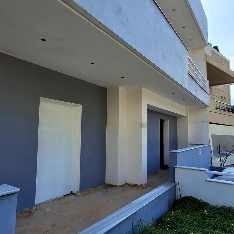 Property photo 2 of 9 Image: 1