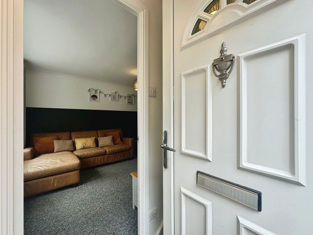 Property photo 2 of 26