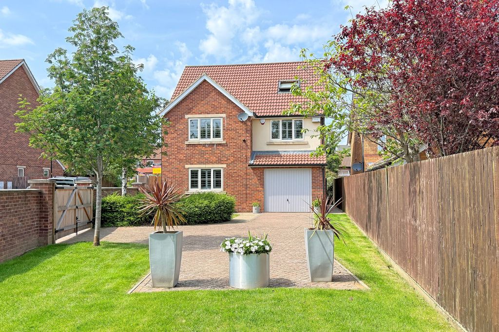 Property photo 1 of 22
