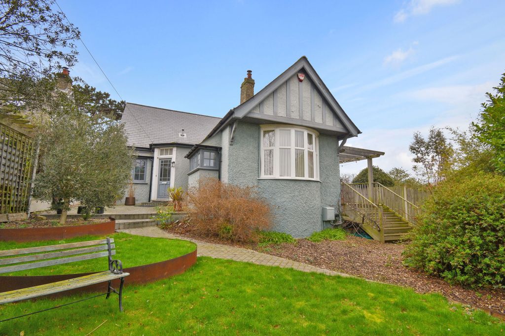 Property photo 1 of 21