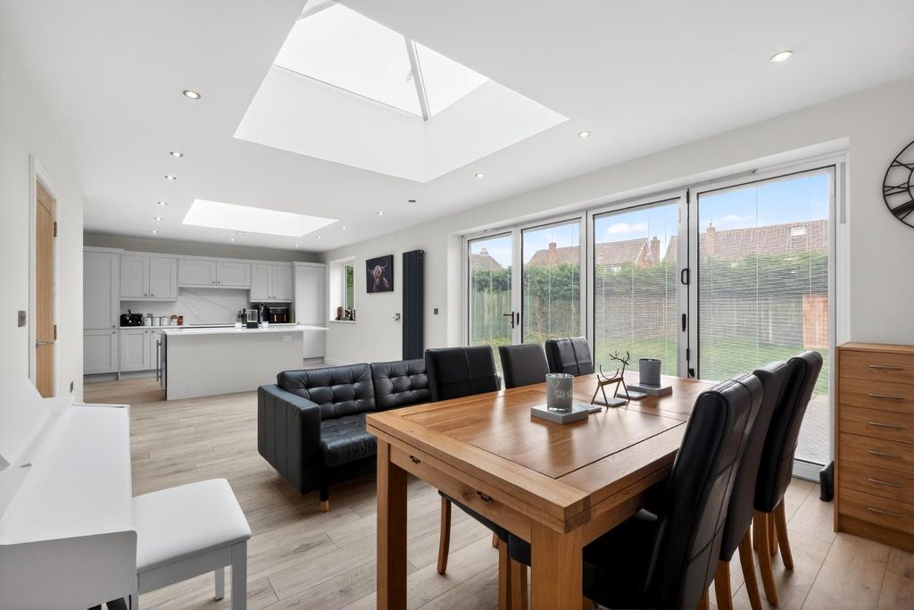 Property photo 2 of 19 Pnmb0017.Jpg