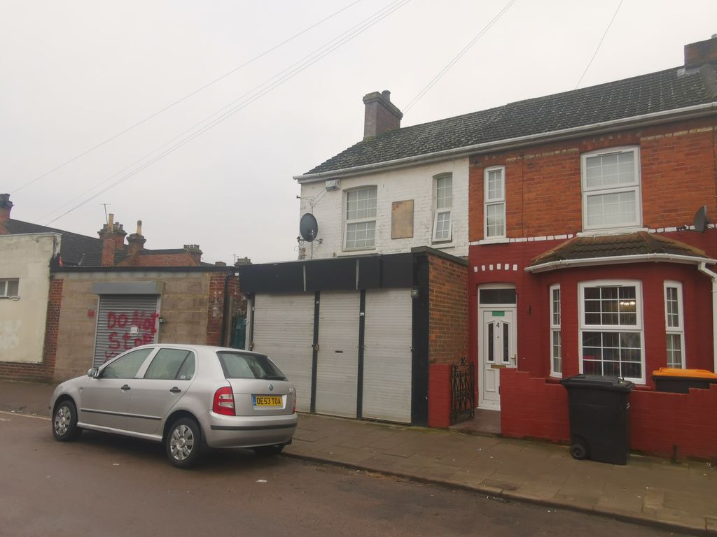 Property photo 1 of 2