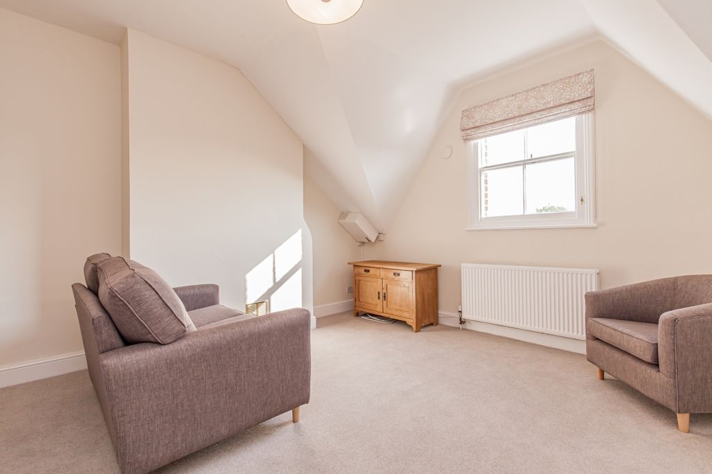Property photo 1 of 7 142044
