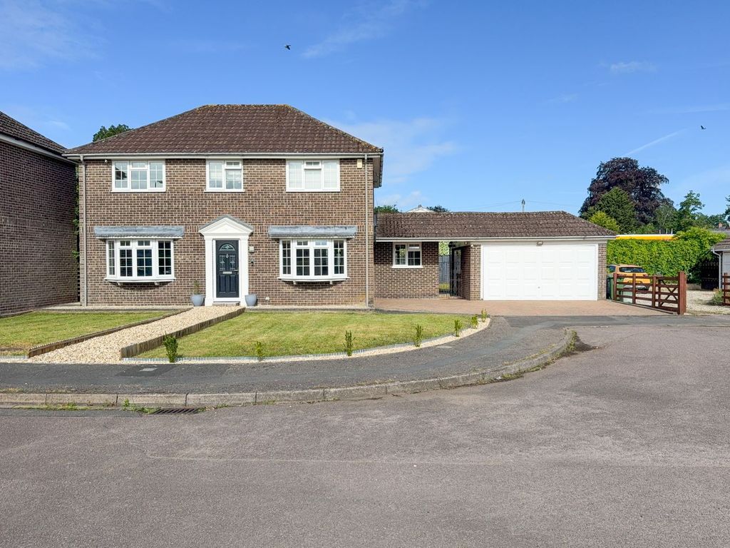 Property photo 1 of 18