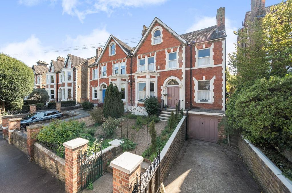 Property photo 1 of 46 1448230 (8)E.Jpg