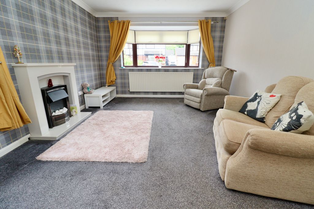 Property photo 3 of 9 Img_3997