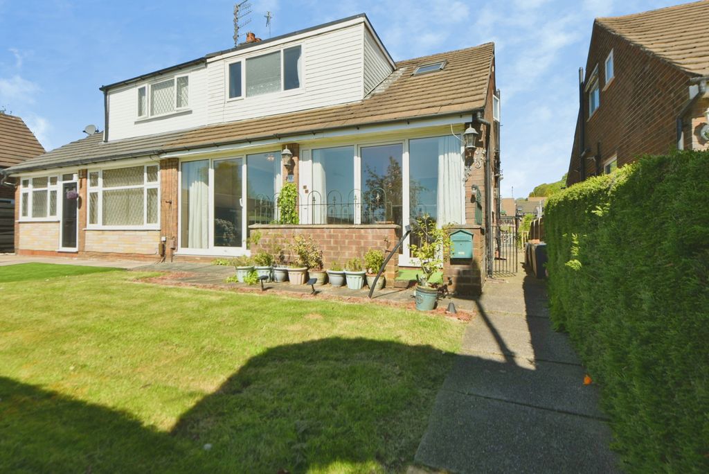 Property photo 1 of 15 Front