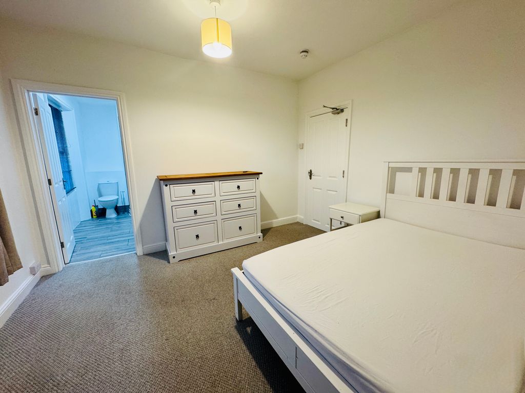 Property photo 2 of 15 Image