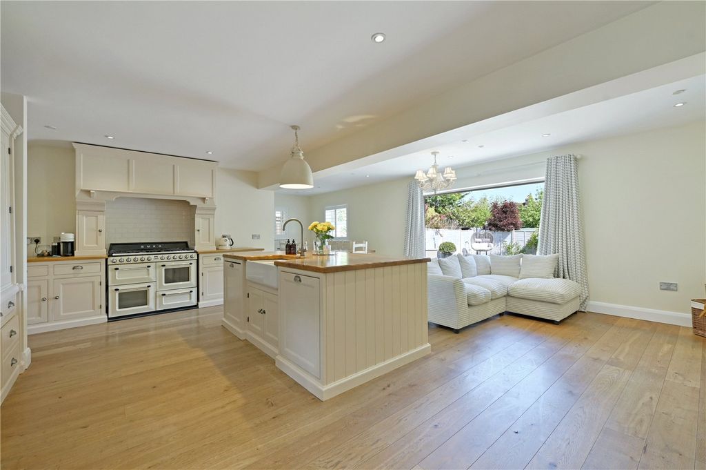 Property photo 2 of 13 Picture No. 05