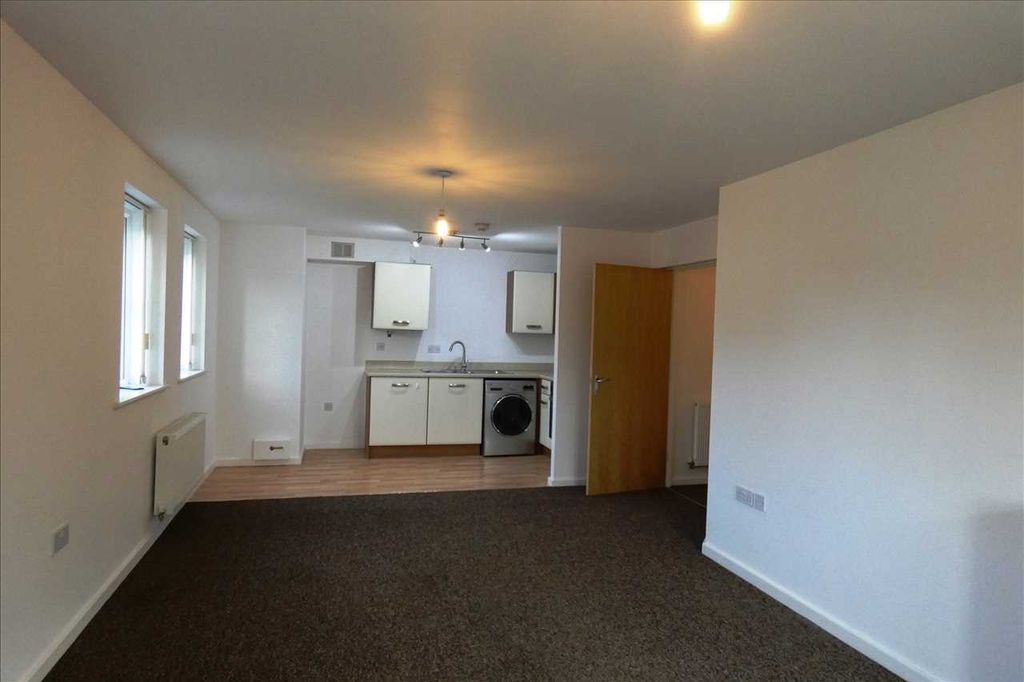 Property photo 3 of 7