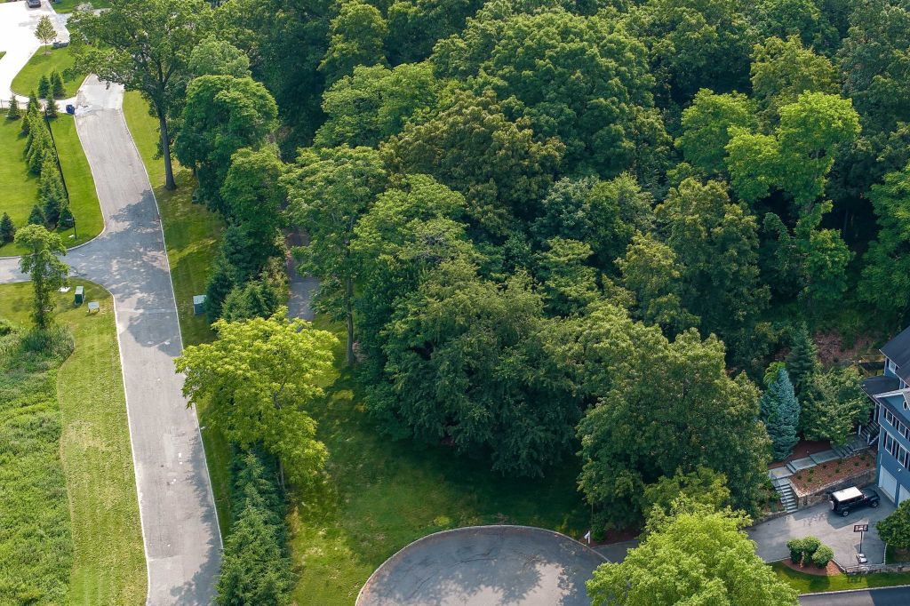 Property photo 3 of 5 <Alttext/>