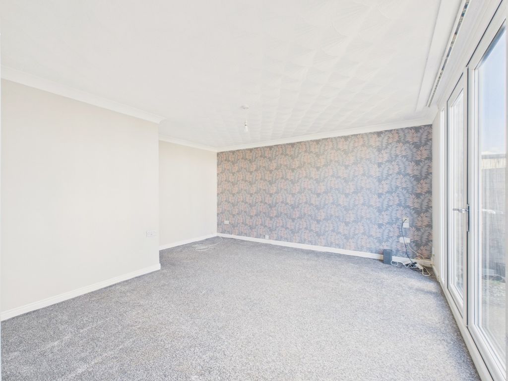 Property photo 2 of 13 4504283