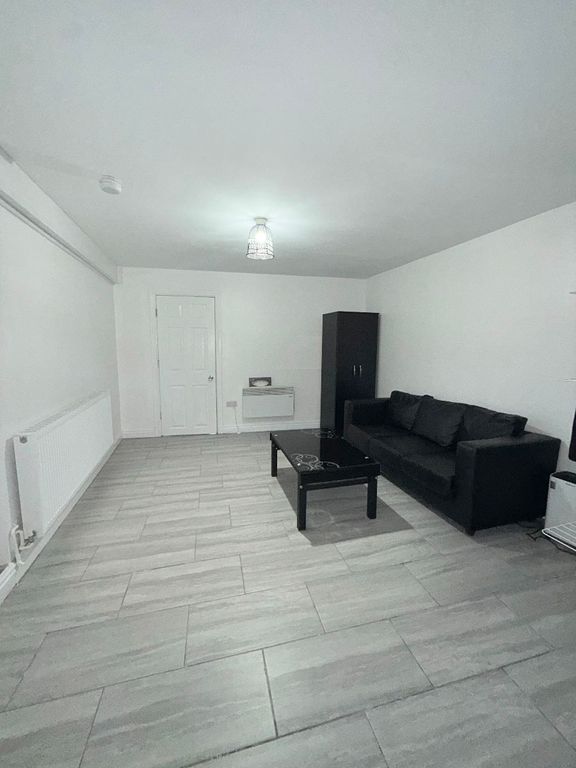 Property photo 2 of 5 Living Room