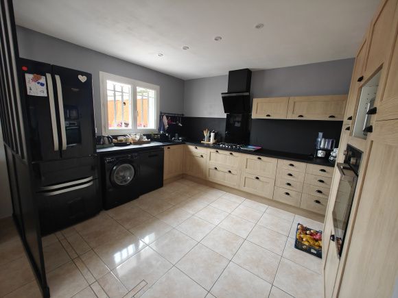Property photo 3 of 25