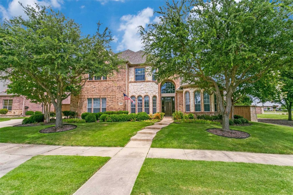 Property photo 1 of 25