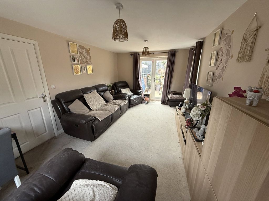 Property photo 2 of 17 Picture No. 15