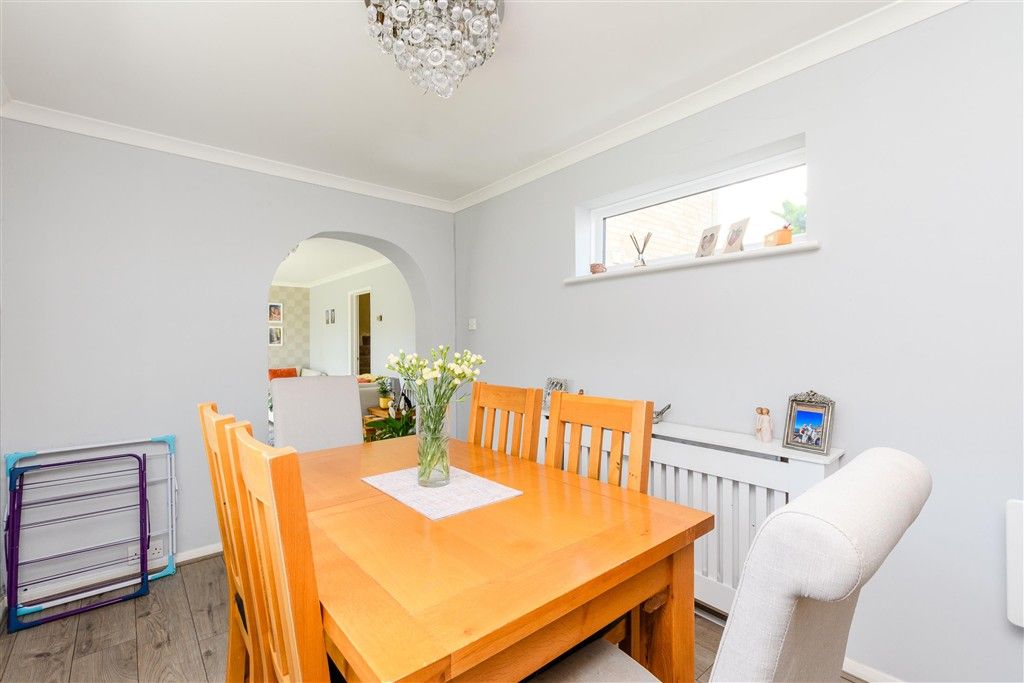 Property photo 3 of 16 Dining Area