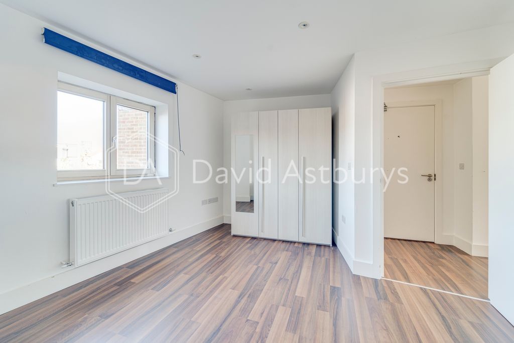 Property photo 3 of 8 Ndb05583_Enfused