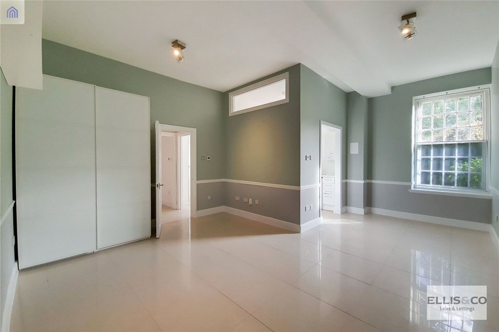 Property photo 1 of 12 Picture No. 03